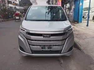 টয়োটা নোয়া ২০২১ সিলভার