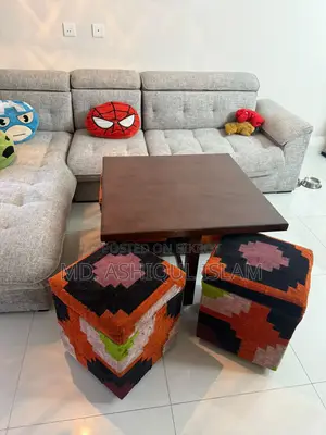 ৪টি টুলসহ কফি টেবিল (চাকাযুক্ত)