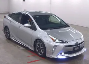 Toyota Prius 2021 Silver