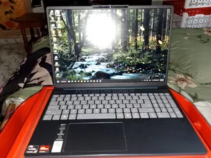 New Laptop Lenovo IdeaPad 320 8GB AMD Ryzen 5 HDD+SSD 512GB