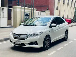 New Honda Grace 2017 Pearl