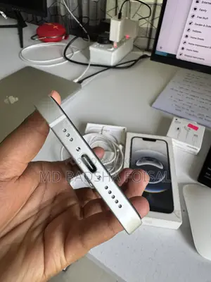 Apple iPhone 16e 128 GB White
