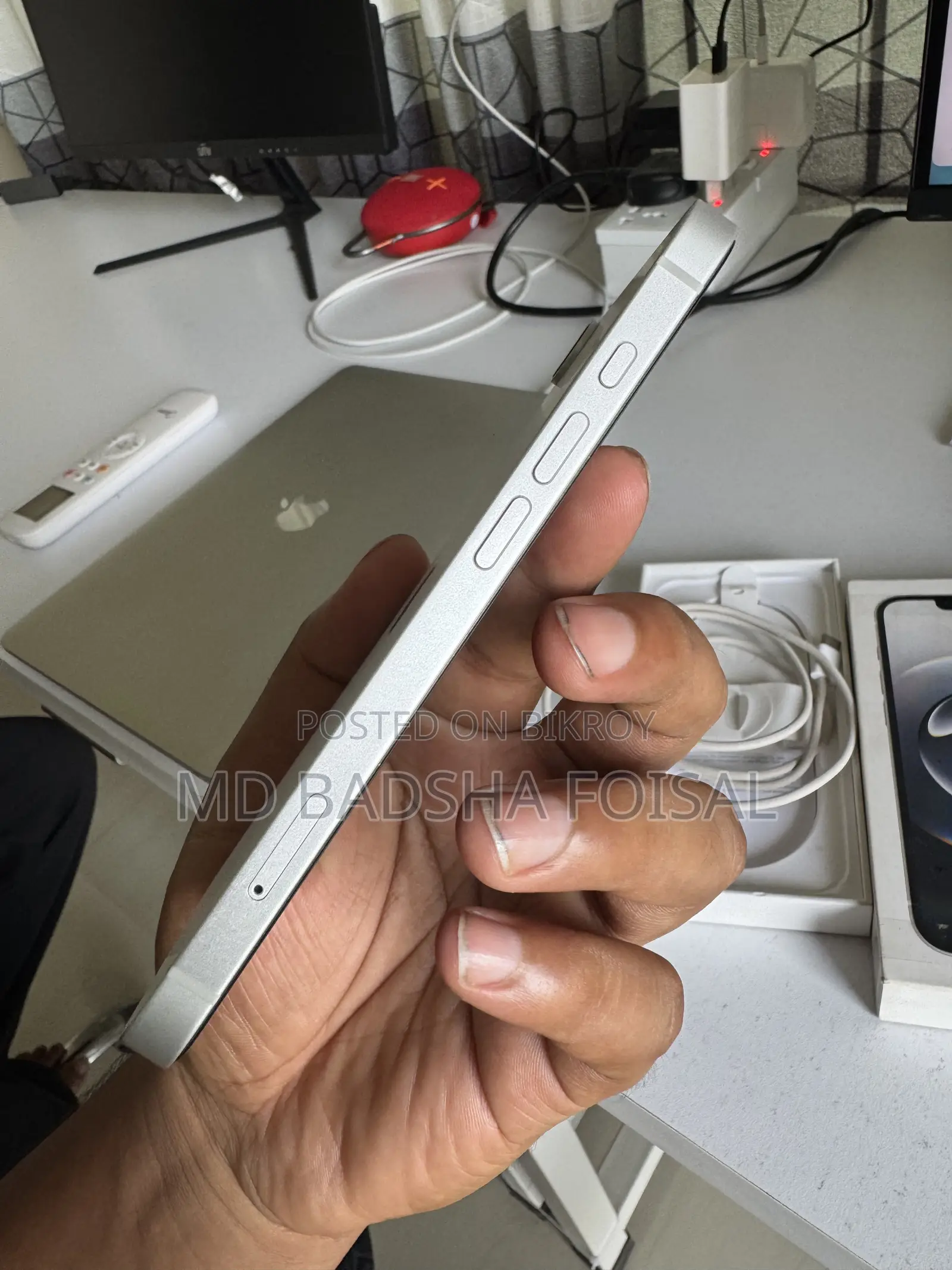 Apple iPhone 16e 128 GB White