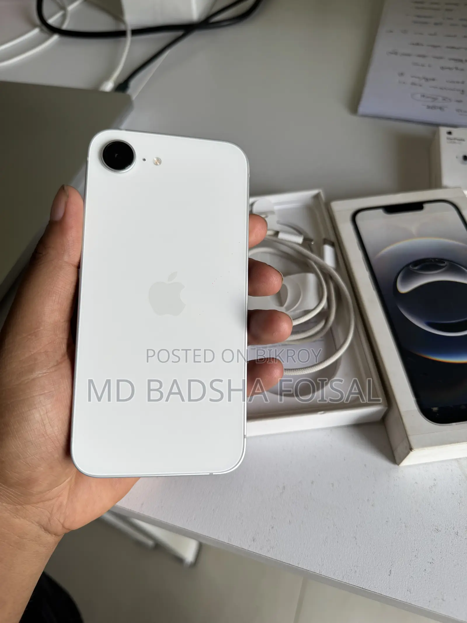 Apple iPhone 16e 128 GB White