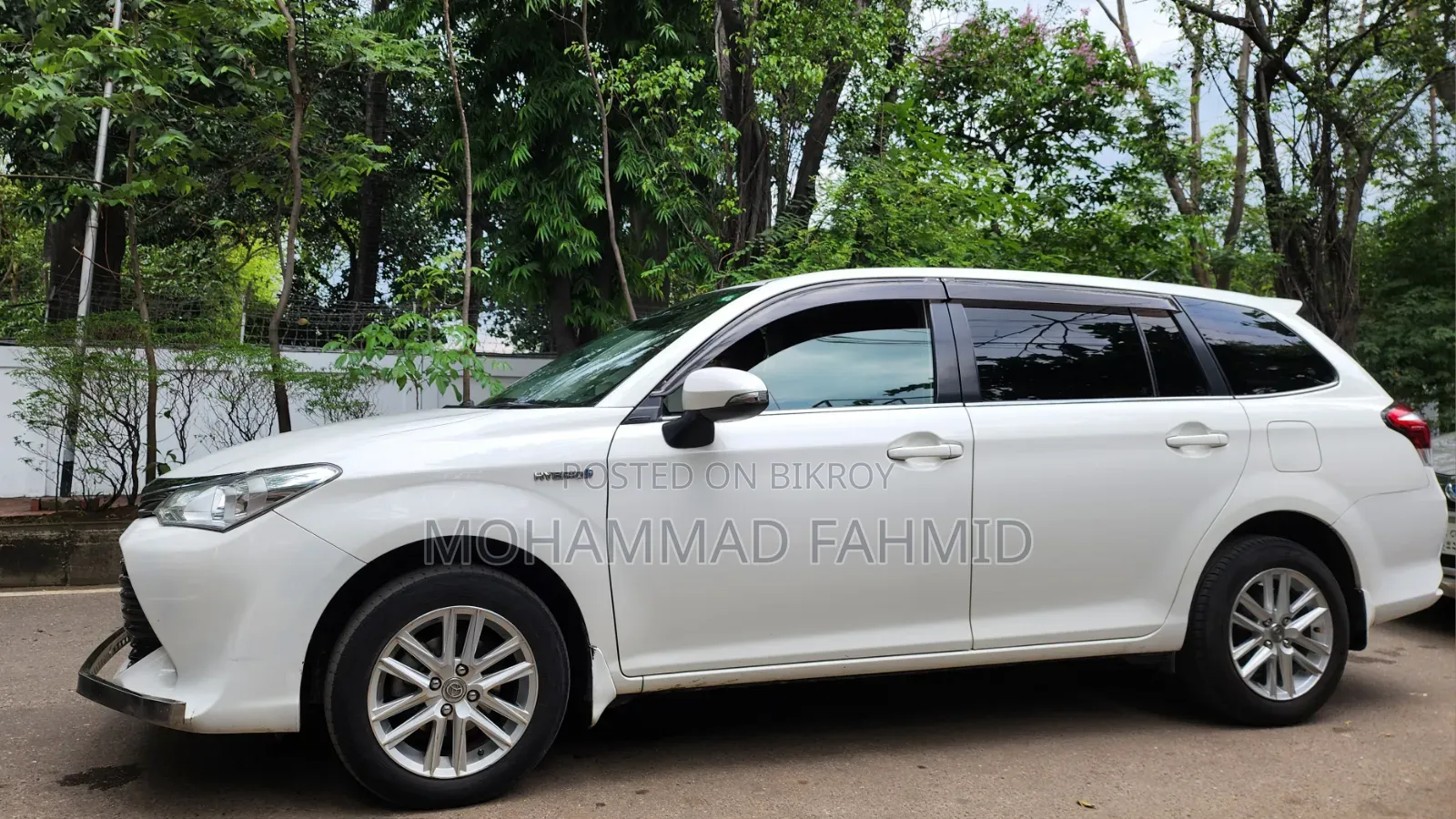 Toyota Corolla Fielder 1.5 Hybrid FWD 2016 White