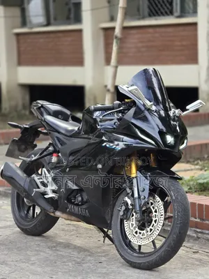 Yamaha R1 2022 Black