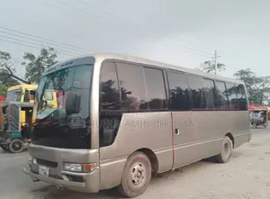 Nissan Civilian 2005 Silver