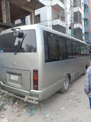 Nissan Civilian 2005 Silver