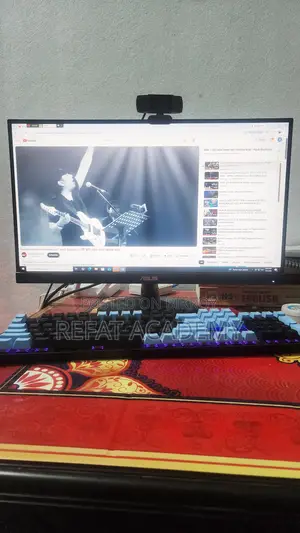 Desktop Computer Asus 3GB AMD Ryzen 5 SSD 512GB