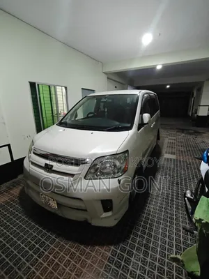 Toyota Noah 2.0 All Wheel Drive (8 Seater) 2005 Pearl