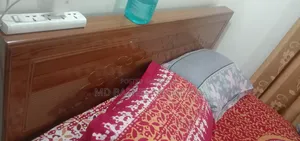 খাট বিক্রয় হবে জাজিম তোষক সহ