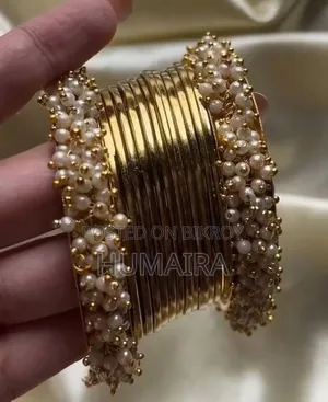 কানের দুল ও লকেট