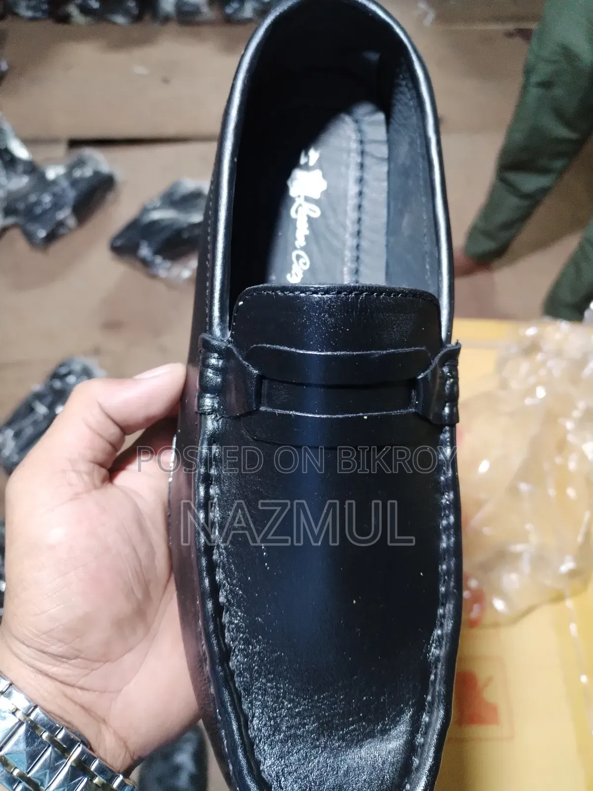 We manufacture in our own factory and sell directly to you, InshaAllah