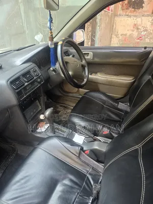 Toyota Corolla 1996 White