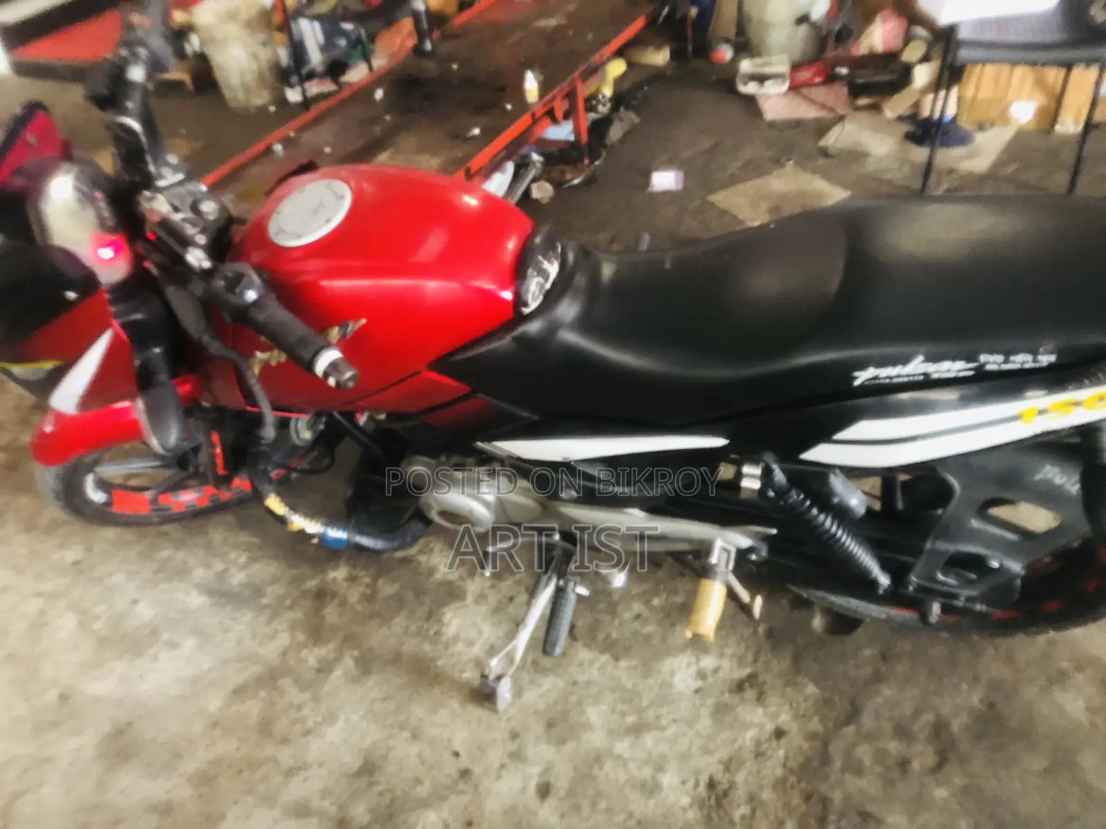 Bajaj Pulsar N150 2013 Red