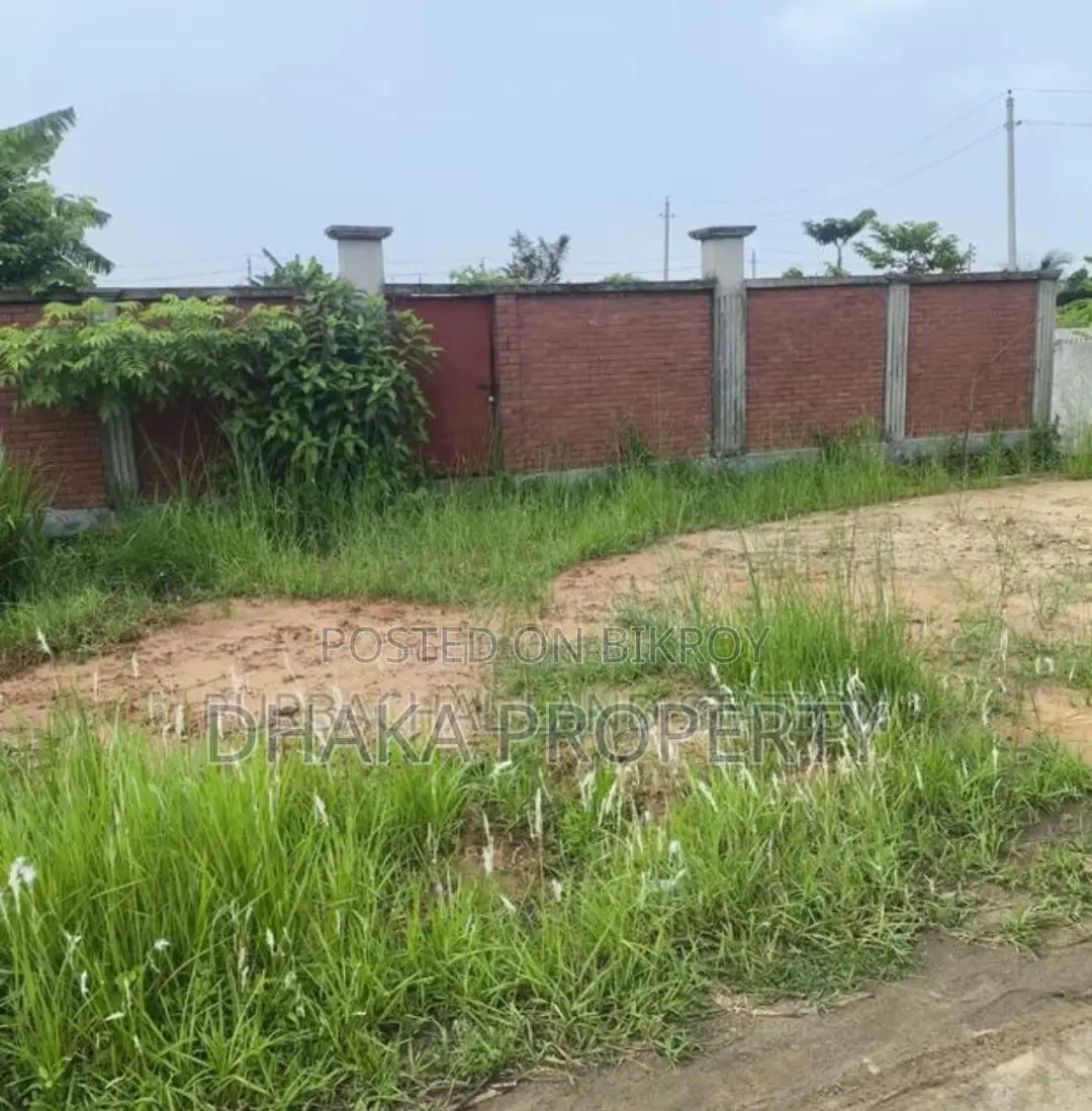 Nearby 300ft 3 Katha Park East at Sector-20
