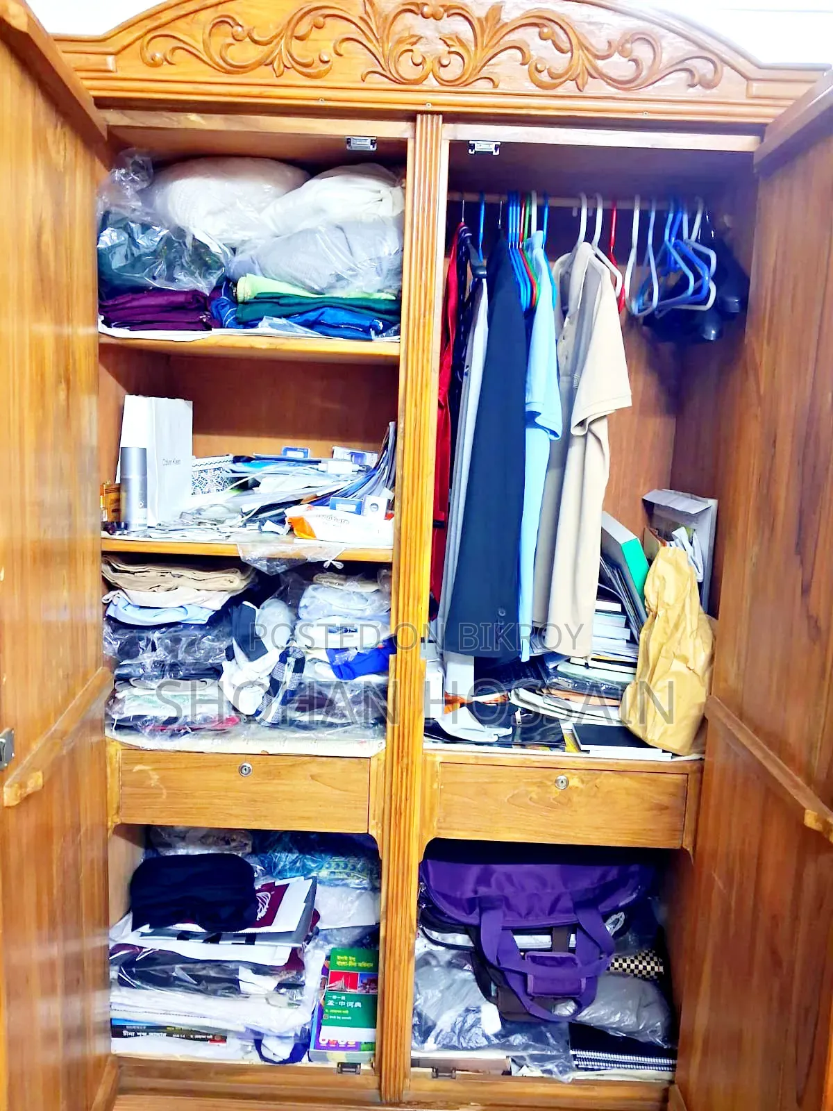 সেগুন কাঠের টেকসই আলমারি | ভালো কন্ডিশন |