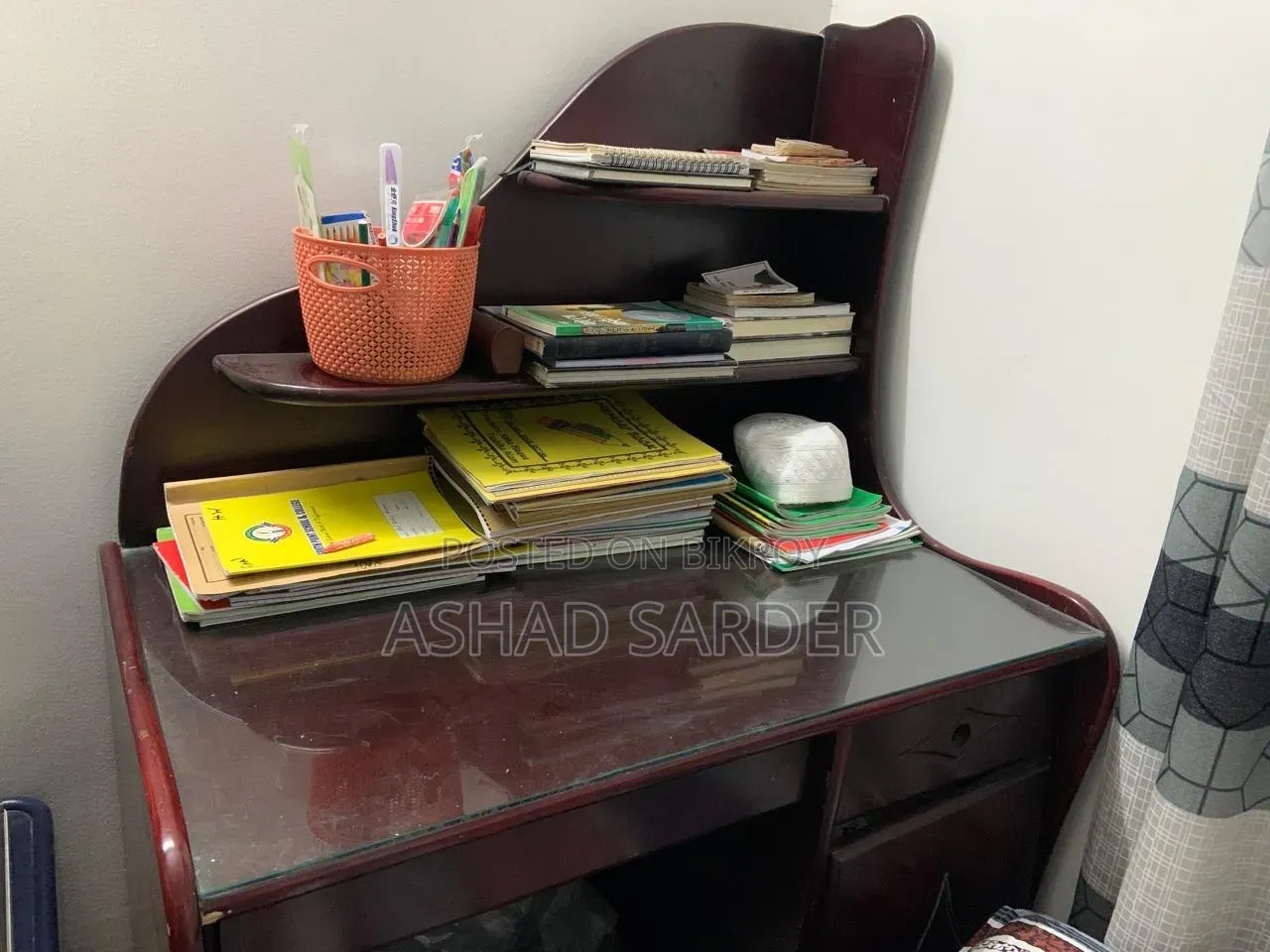 Reading Table