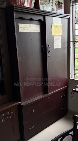 আলমারি বিক্রির জন্য