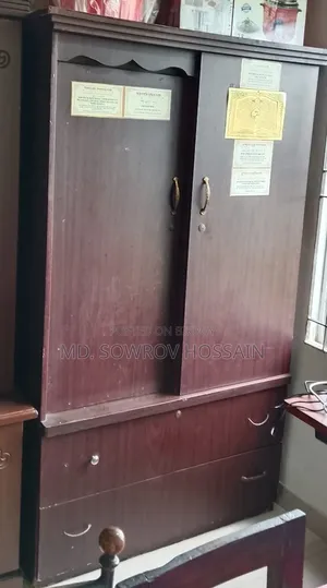আলমারি বিক্রির জন্য