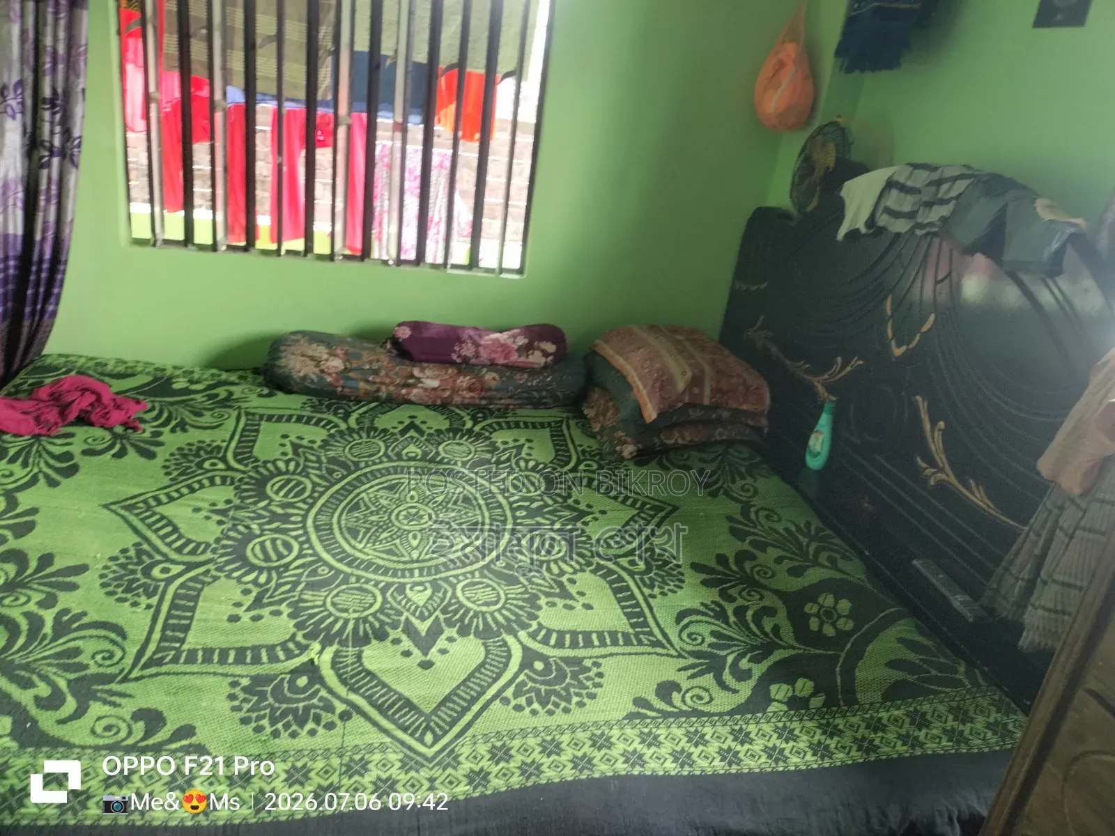 একটি খাট বিক্রি হবে কিং সাইজ জাজিম তশক সহ