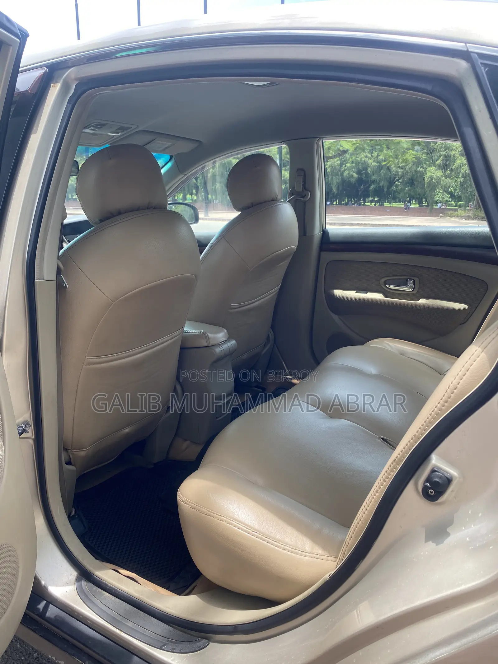 Nissan Bluebird 2006 Gold