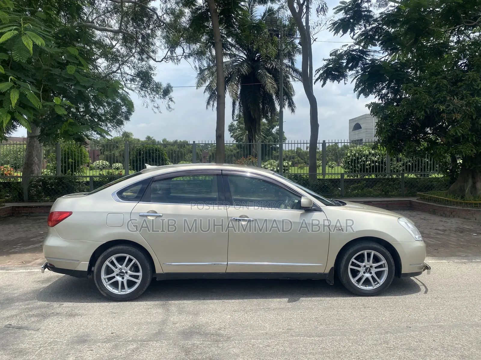 Nissan Bluebird 2006 Gold