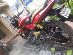 Bajaj Pulsar N150 2012 Red