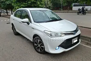 Toyota Axio 1.5 Hybrid 2WD 2017 White