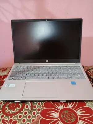 New Laptop HP EliteBook 840 G8 8GB Intel Core I3 SSD 512GB