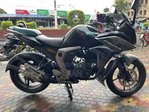 Yamaha 2018 Black
