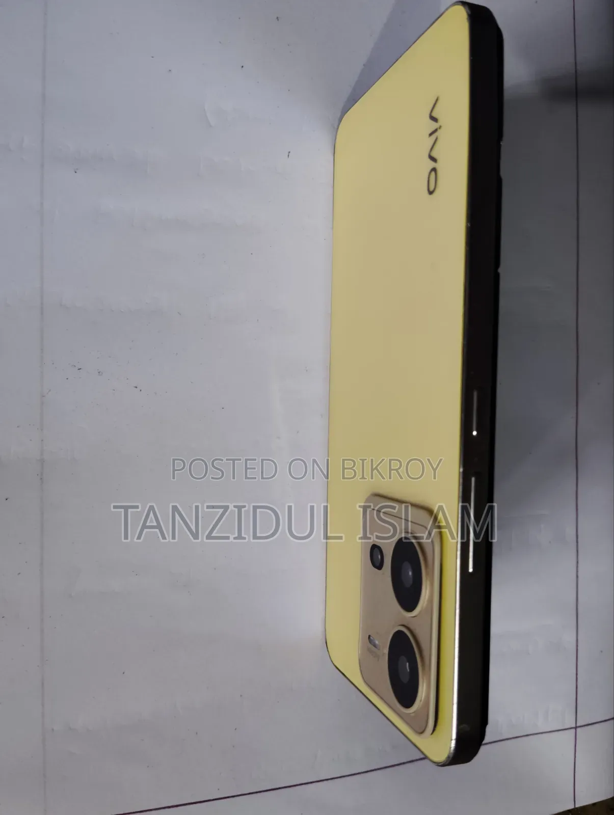 Vivo V25e 128 GB Gold