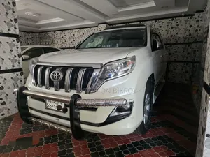 Toyota Land Cruiser Prado 2.7 I 2013 Pearl