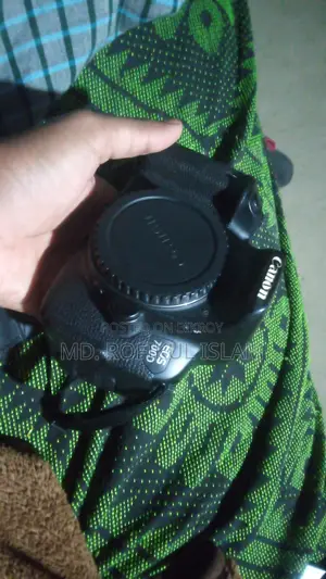 Canon Eos 700d + 18-55mm Kit Lens