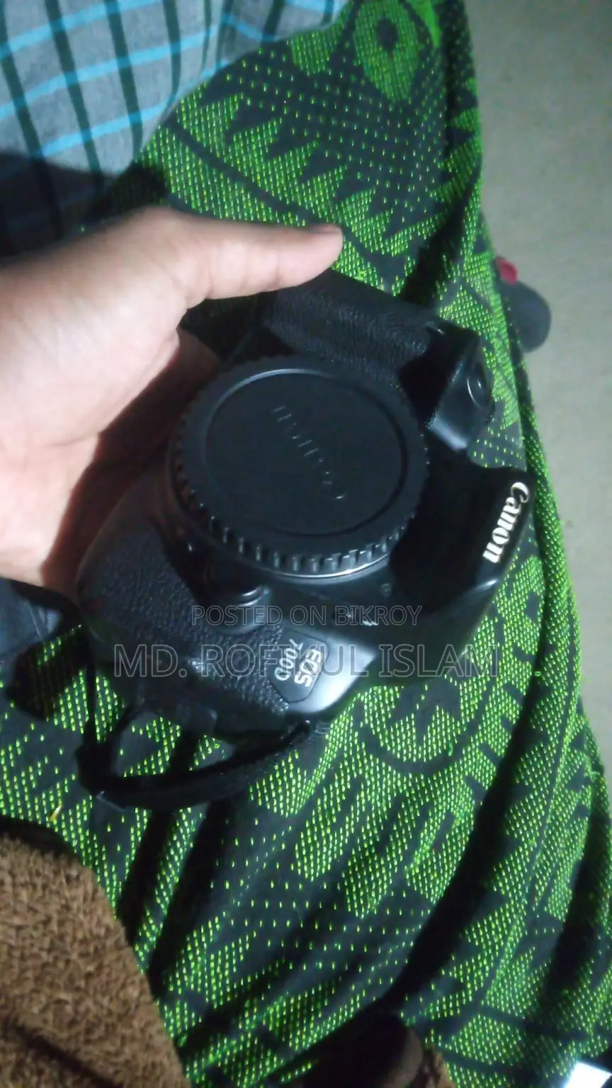 Canon Eos 700d + 18-55mm Kit Lens