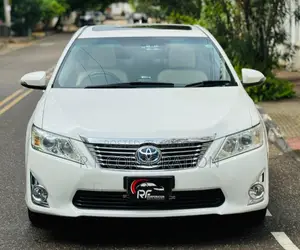 টয়োটা ক্যামরি ২০১৩ পার্ল