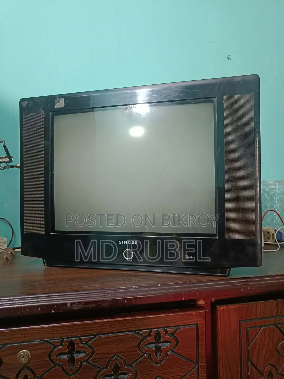 24 Inch TV