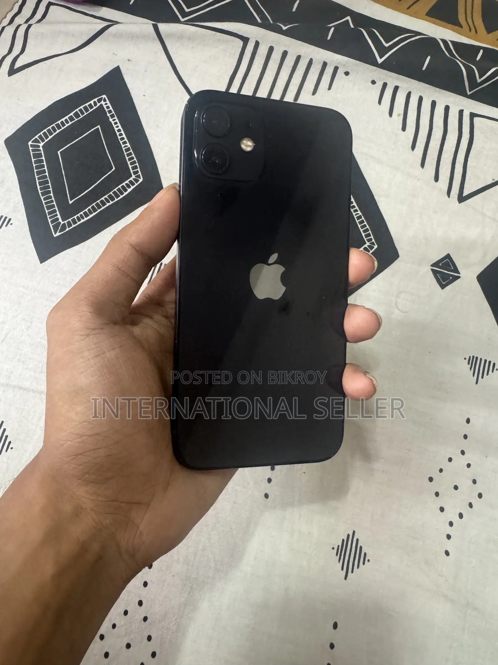 অ্যাপল আইফোন ১২ ৬৪ জিবি ব্ল্যাক