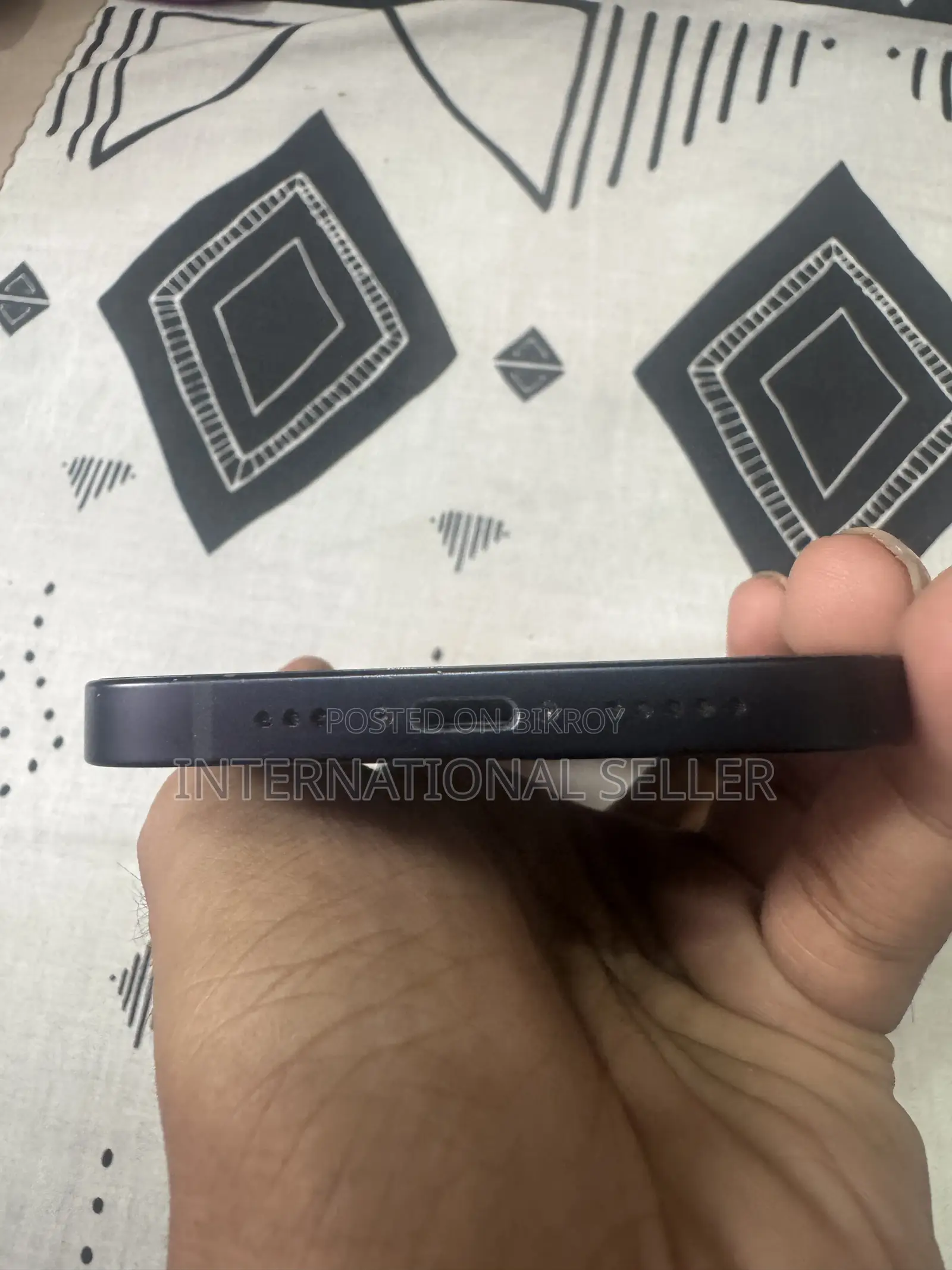 অ্যাপল আইফোন ১২ ৬৪ জিবি ব্ল্যাক