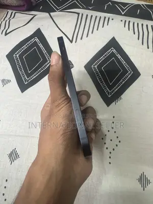 অ্যাপল আইফোন ১২ ৬৪ জিবি ব্ল্যাক