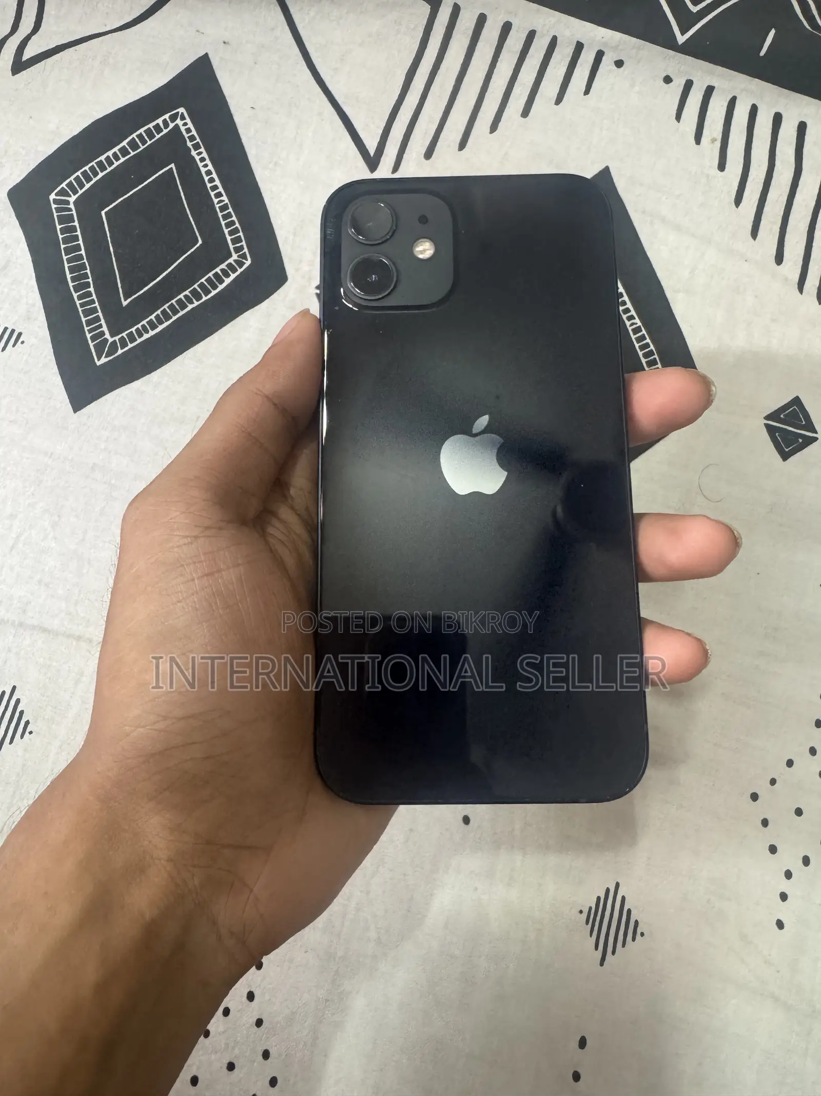অ্যাপল আইফোন ১২ ৬৪ জিবি ব্ল্যাক