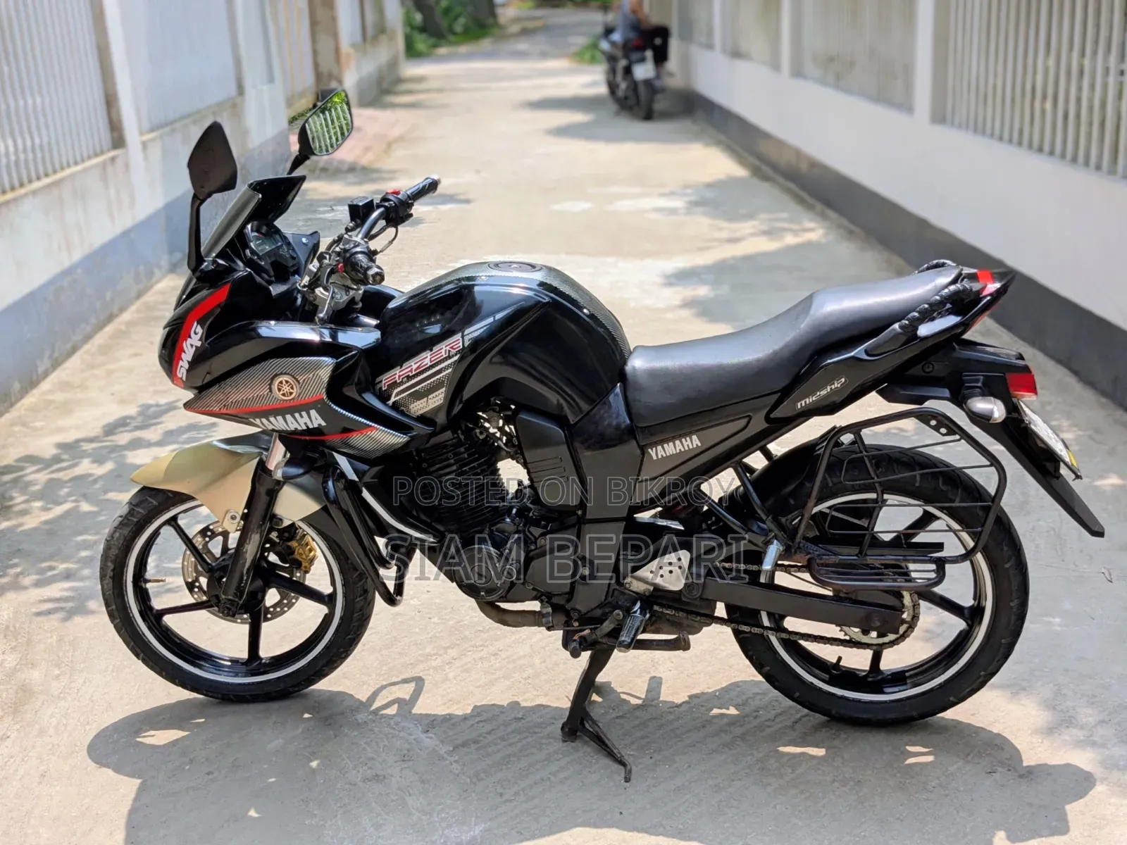 Yamaha 2013 Black