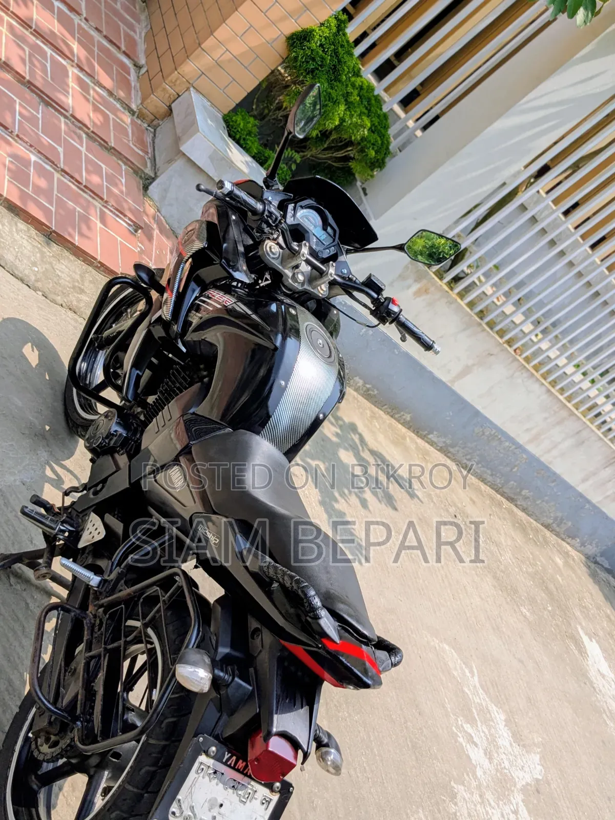Yamaha 2013 Black
