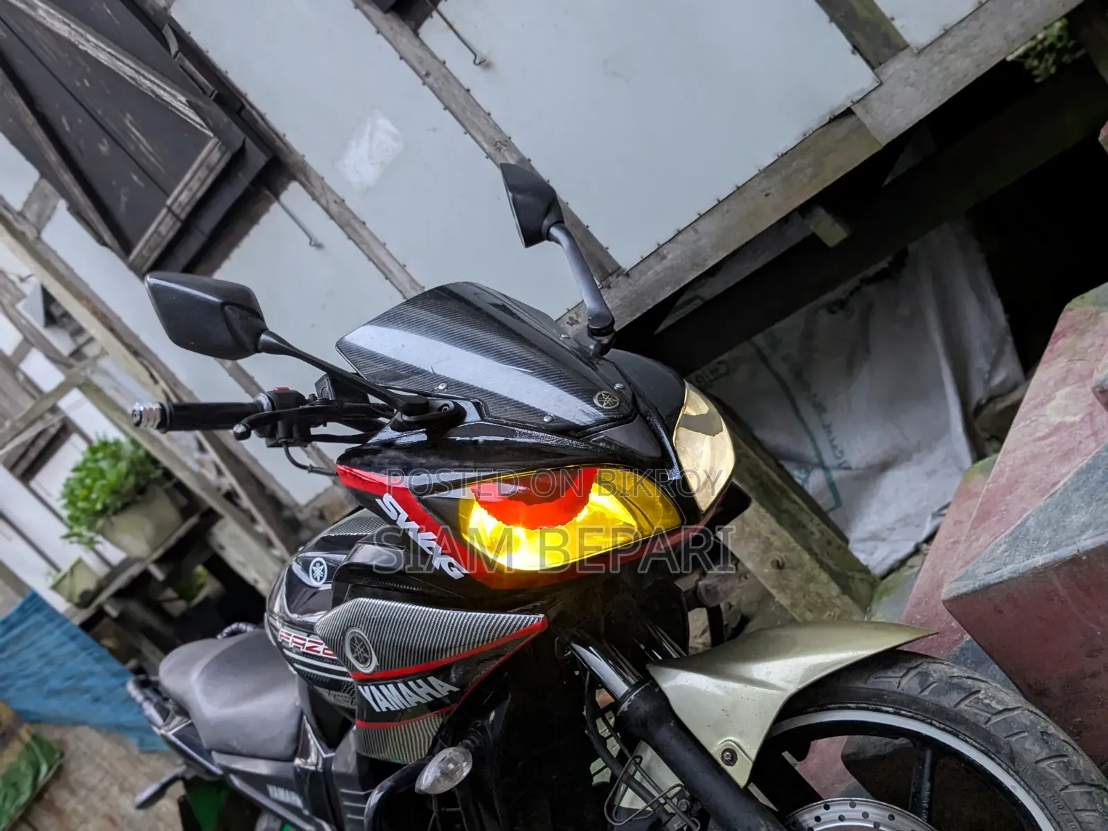 Yamaha 2013 Black