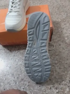 Sports Shoes