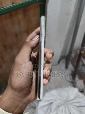 স্যামসাং গ্যালাক্সি এস২১ ৫জি ২৫৬ জিবি সাদা