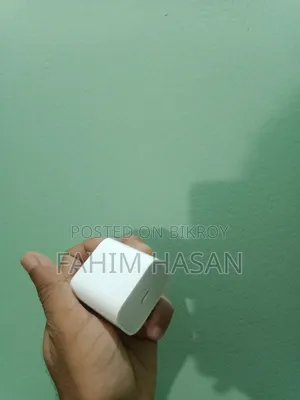 অ্যাপল আইফোন ২০ ওয়াট ২-পিন চার্জার