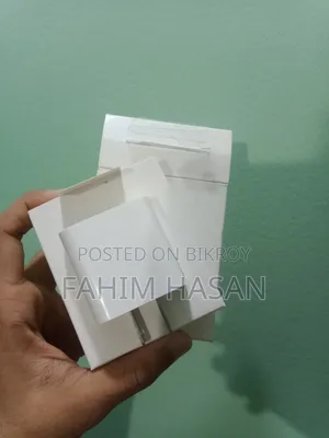 Apple iPhone 20W 2-pin Charger