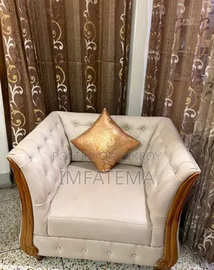লাক্সারি ৭-সিটার চেস্টারফিল্ড স্টাইল সোফা সেট (৩+২+১+১) বিক্রয়ের জন্য / সোফা