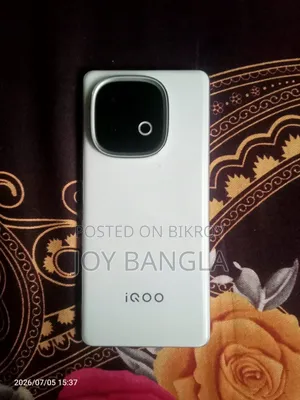 নতুন আইকিউওও জেড১০ ২৫৬ জিবি সাদা